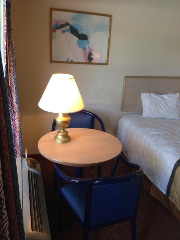 Sky Suites Tybee Island Habitación foto