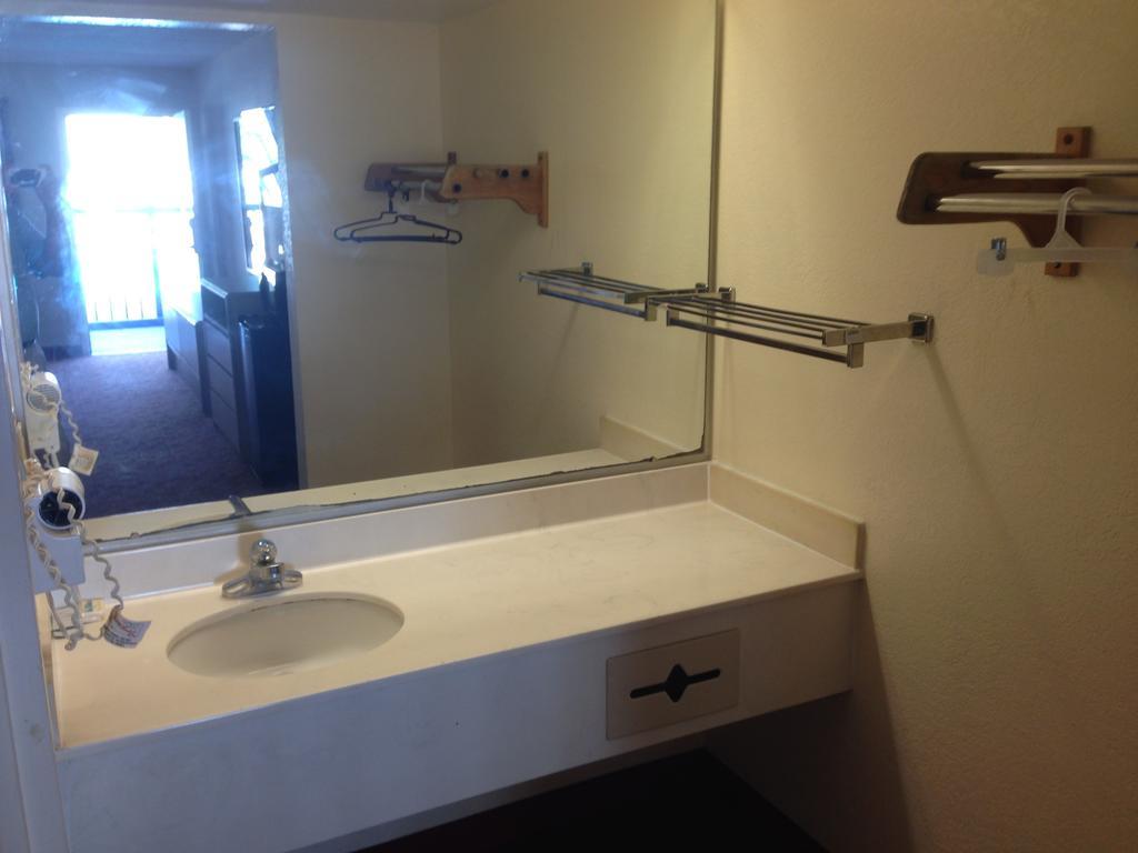 Sky Suites Tybee Island Habitación foto